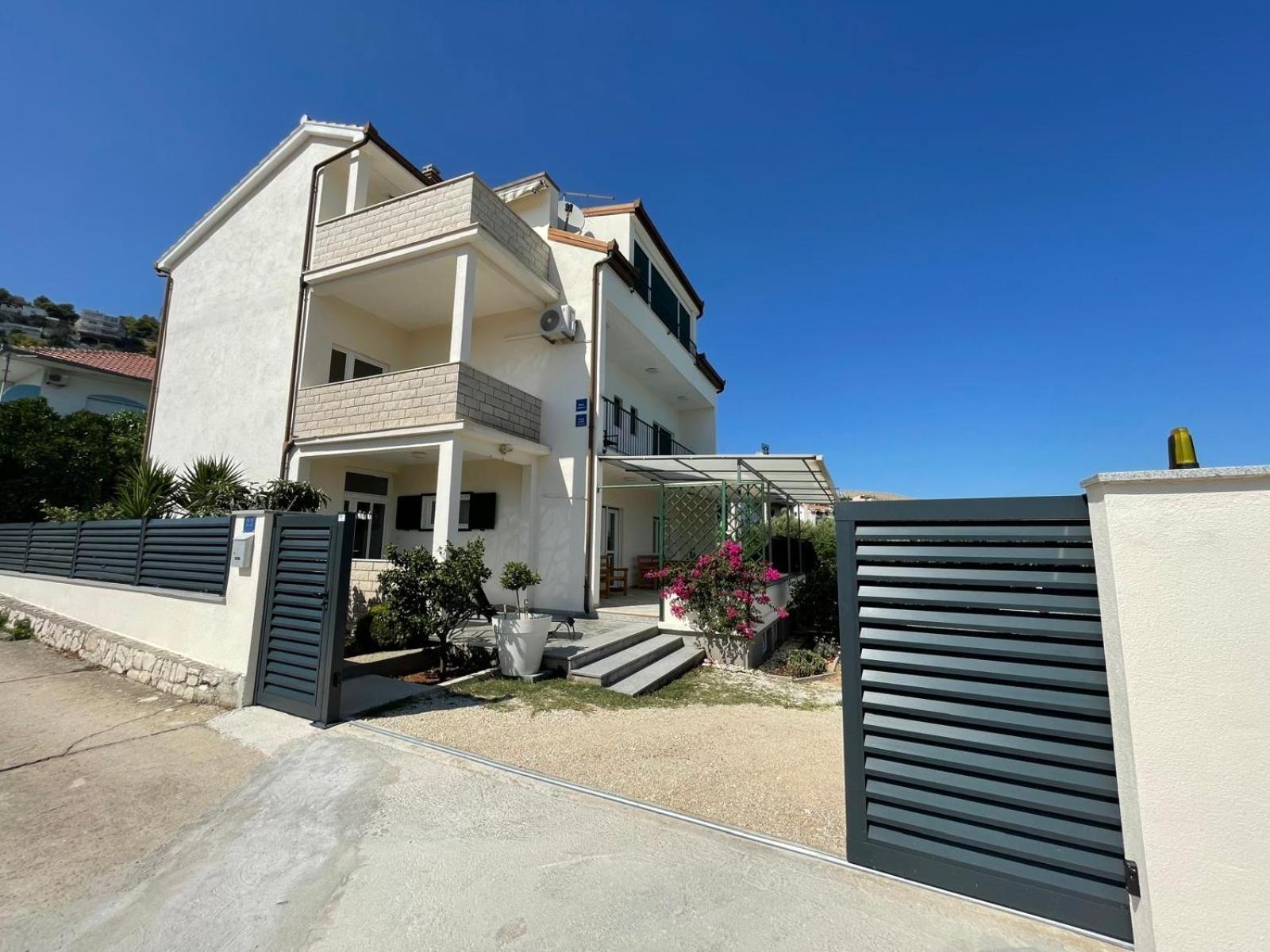 Holiday Home Sisko Trogir Dış mekan fotoğraf